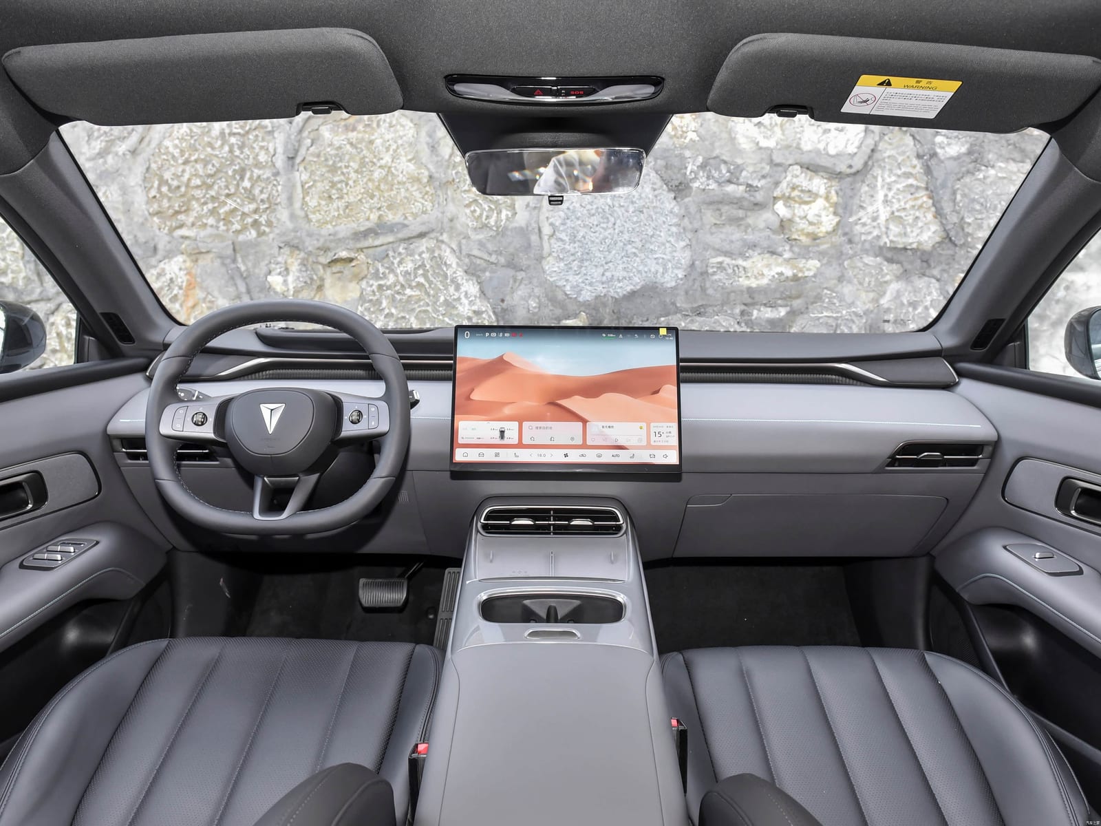 CHANGAN DEEPAL L06 560 Max 2026՝ վահանակ և կենտրոնական էկրան