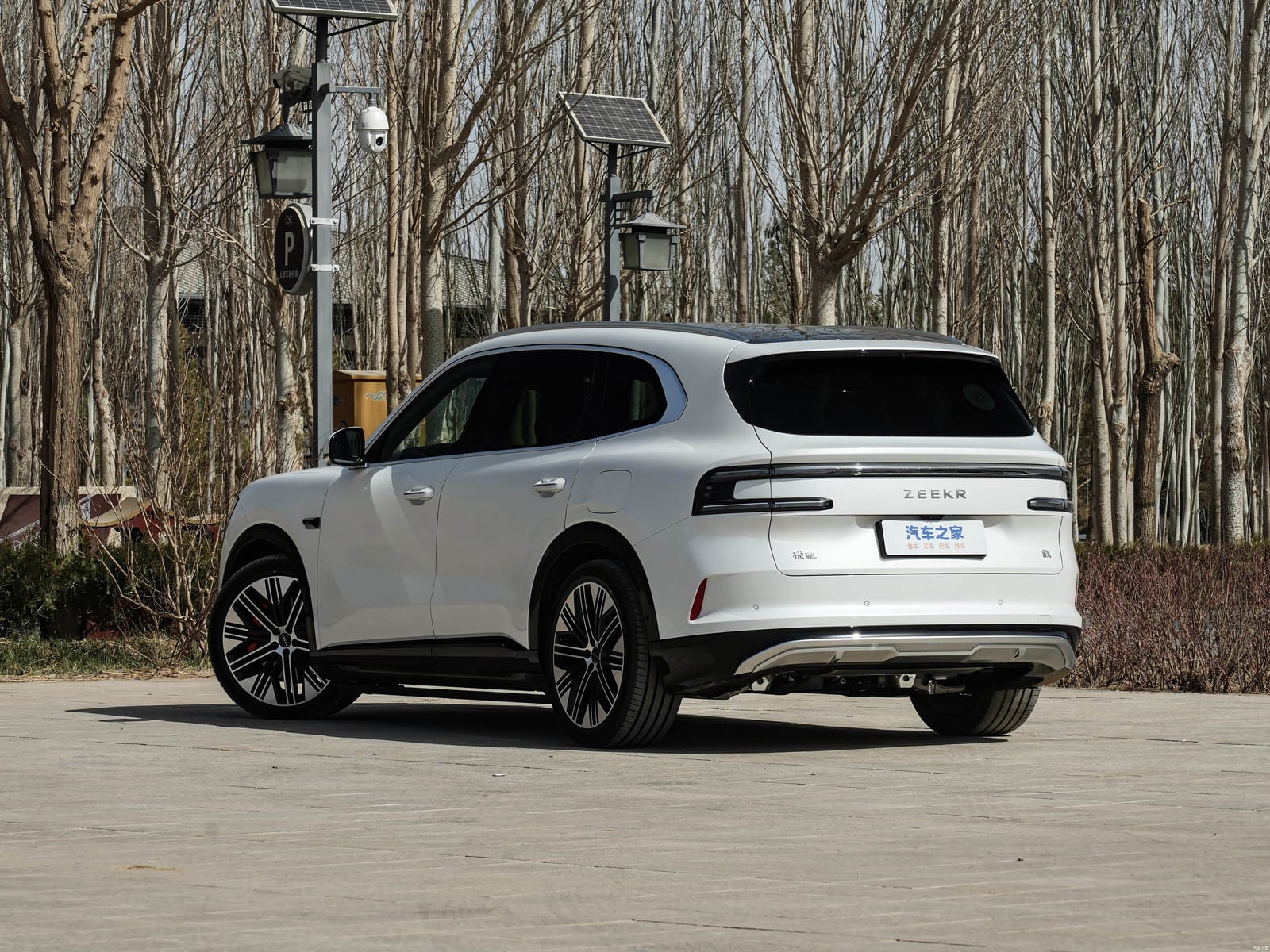 ZEEKR 8X ULTRA+ 70 kWh 2026