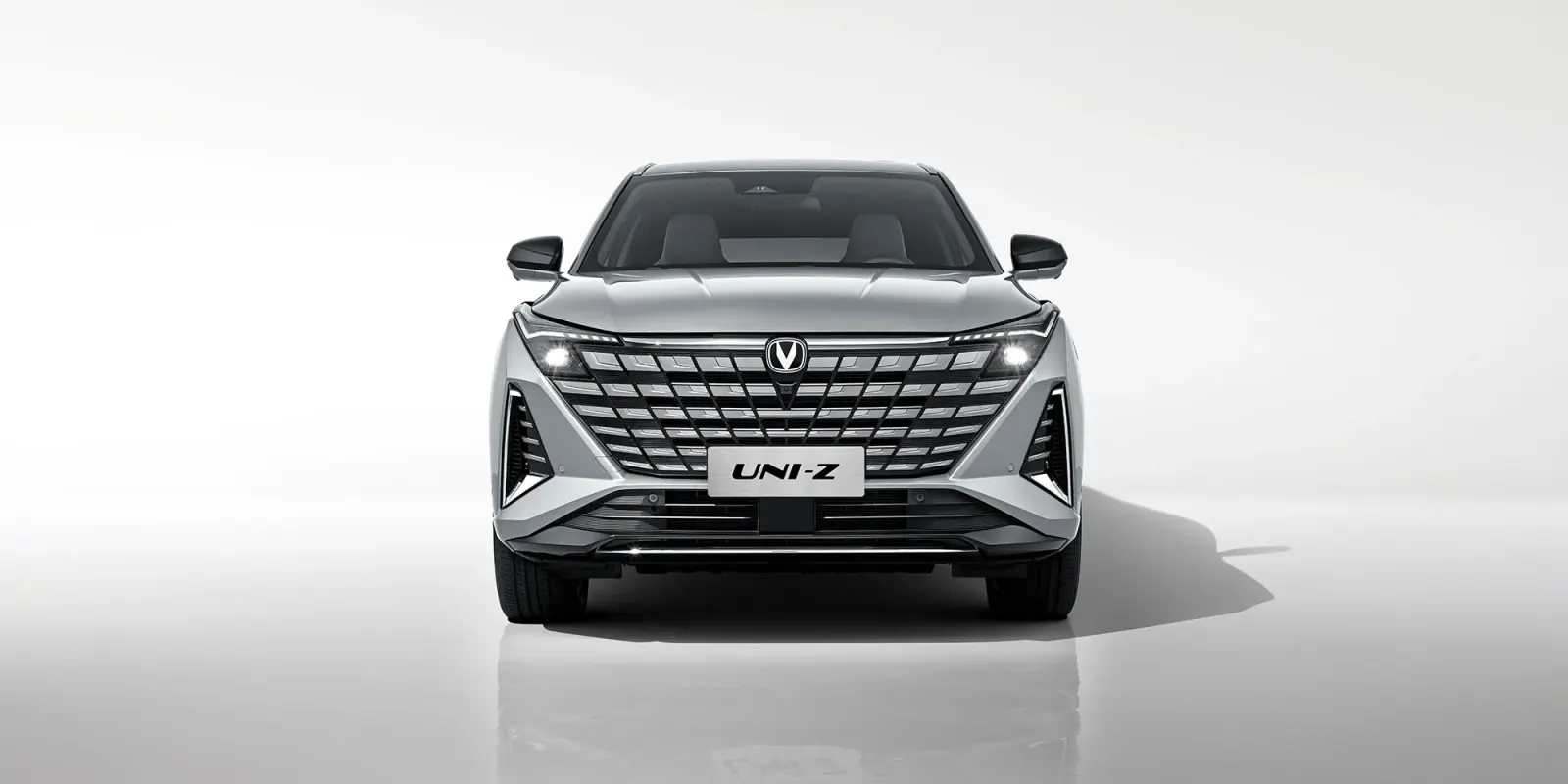 CHANGAN UNI-Z Progressive 130 km 2026, առջևից