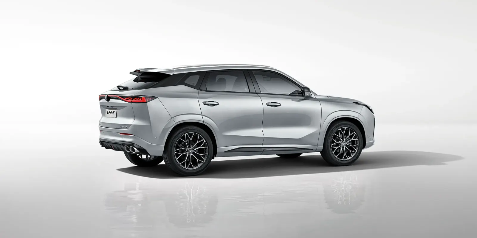 CHANGAN UNI-Z Progressive 130 km 2026, հետևից անկյունագծով
