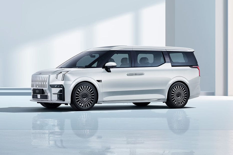 ZEEKR 009 6-seat AWD 108 kWh 2026