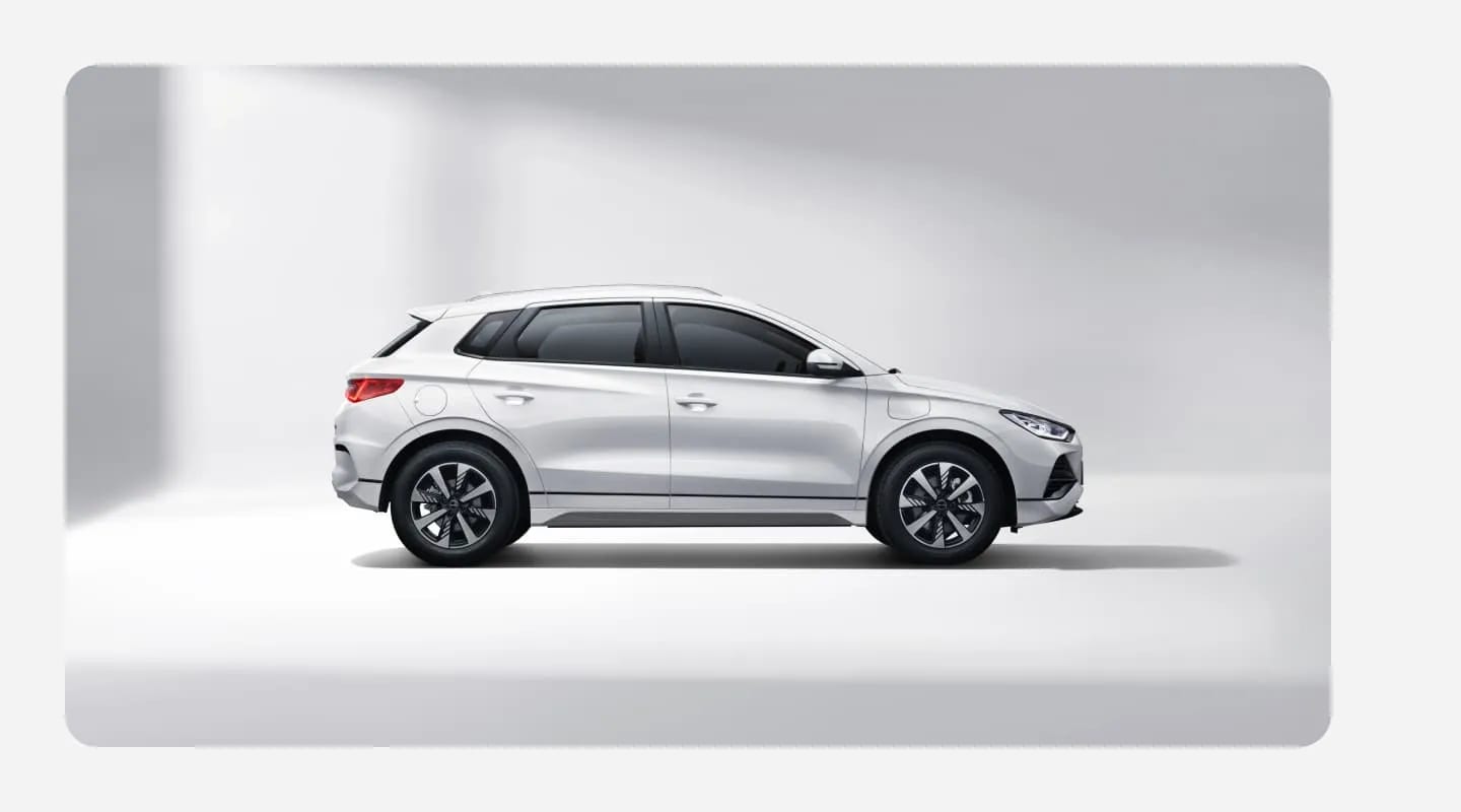 BYD E2՝ սպիտակ, կողային տեսք