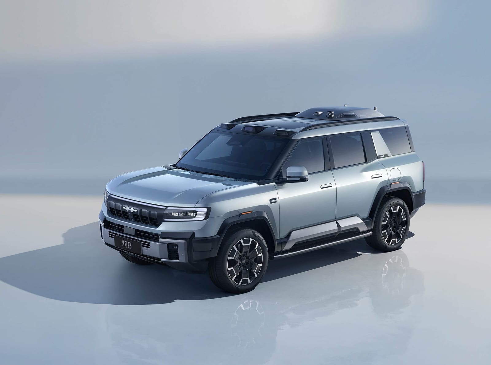 BYD Leopard 8 Flagship 7-seat 2025, հետևից անկյունագծով