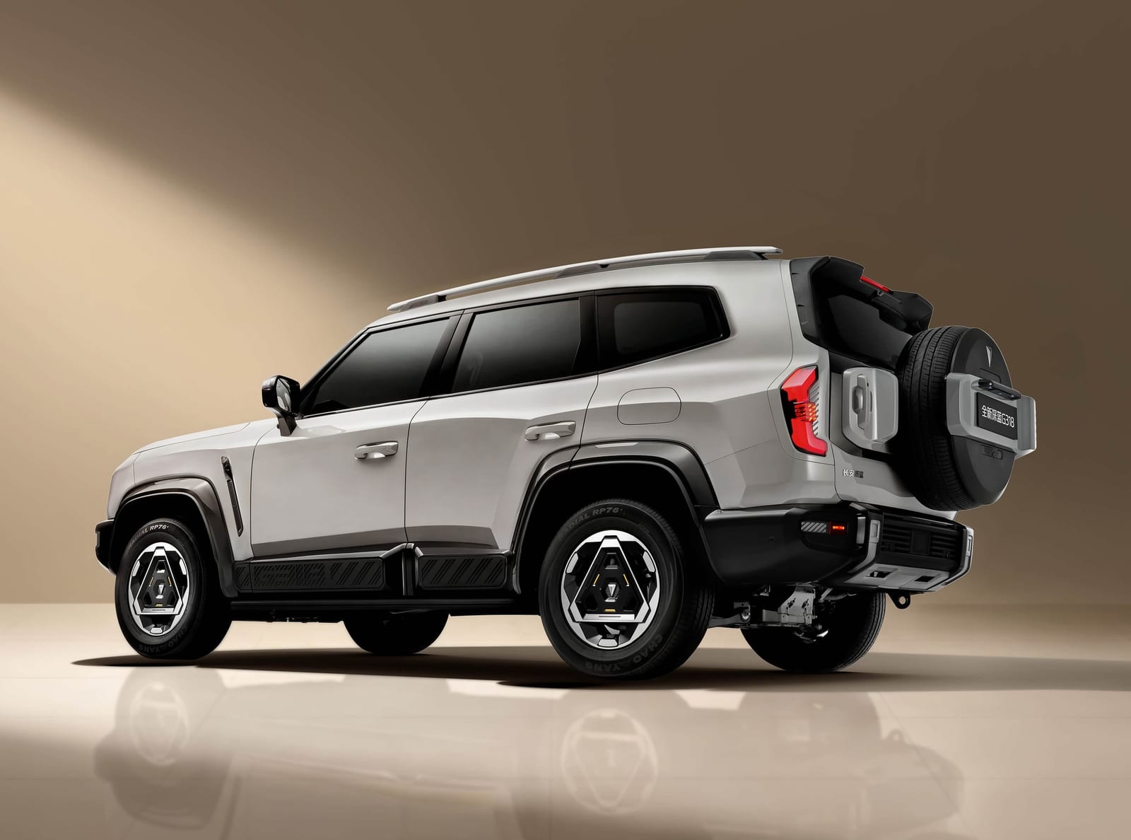 CHANGAN DEEPAL G318 AWD REEV 170KM 2025, հետևից անկյունագծով