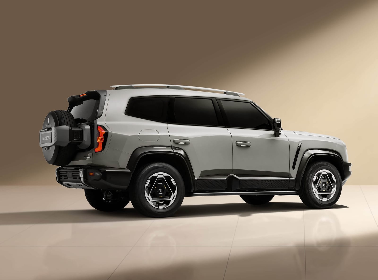 CHANGAN DEEPAL G318 AWD REEV 170KM 2025, հետևից անկյունագծով