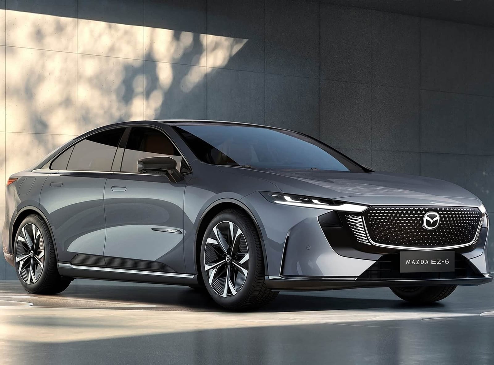 Mazda EZ-6 BEV 600 km 2025, առջևից անկյունագծով
