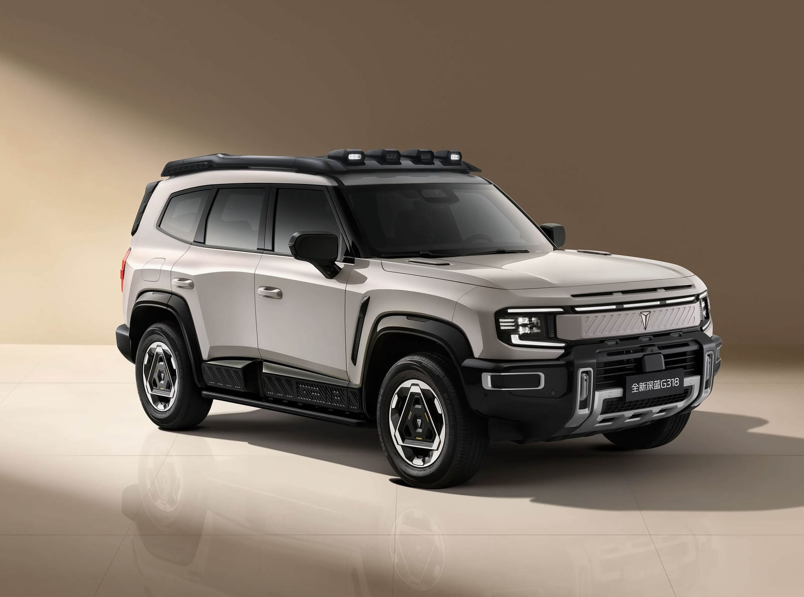 CHANGAN DEEPAL G318 AWD REEV 170KM 2025, առջևից անկյունագծով