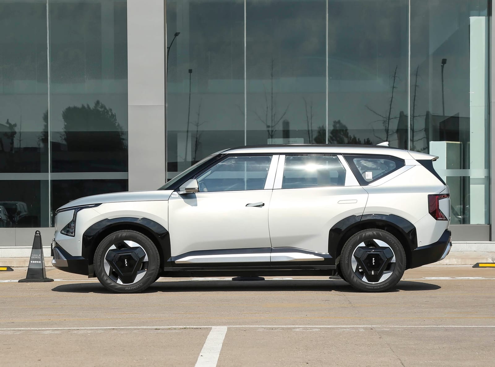 Kia EV5 Air 720 km FWD 2025, կողքից