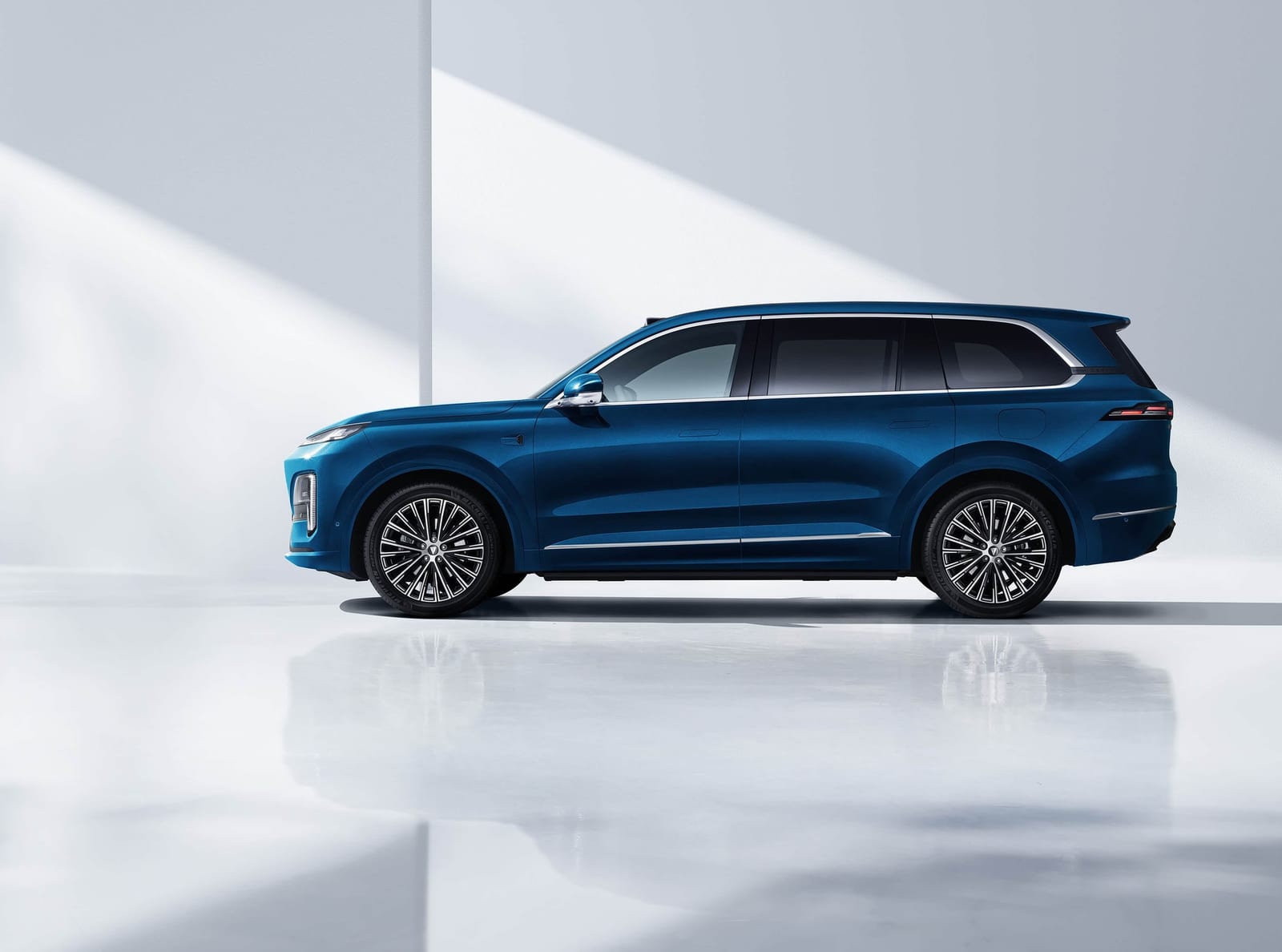 CHANGAN DEEPAL S09 AWD Ultra+ Long 2026, կողքից