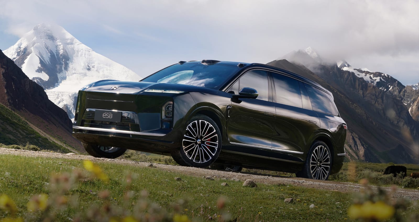 NIO ES8 102 kWh AWD 2026, հետևից անկյունագծով