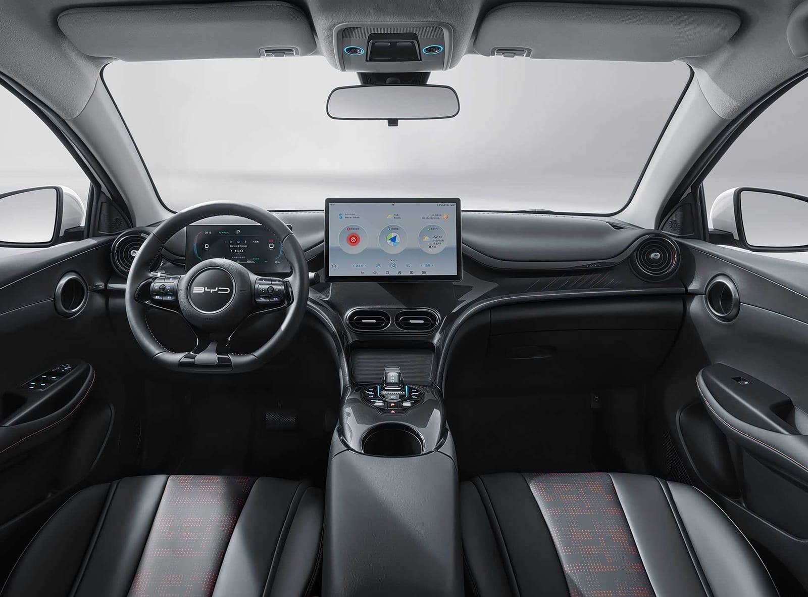 BYD E2՝ սև սրահ, առջևի տեսք, ձախ ղեկ