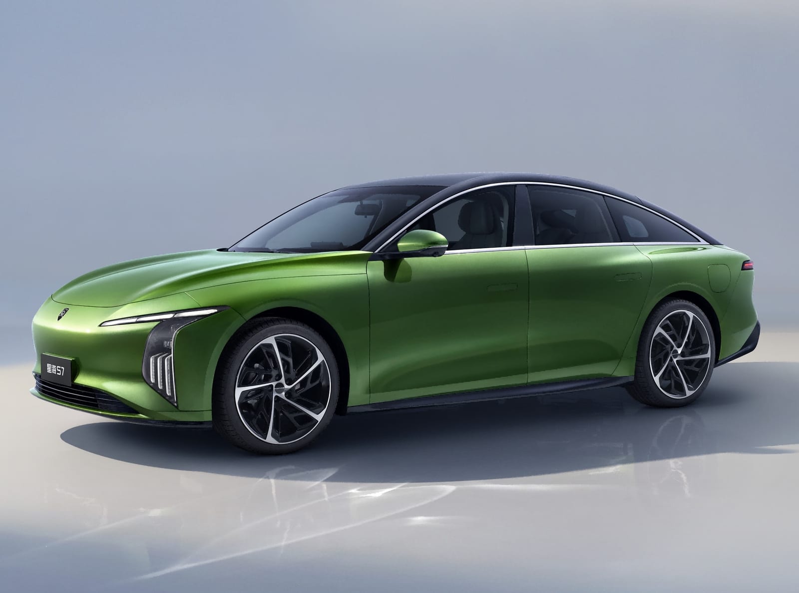 Dongfeng Forthing S7 650 km 2025, կողքից