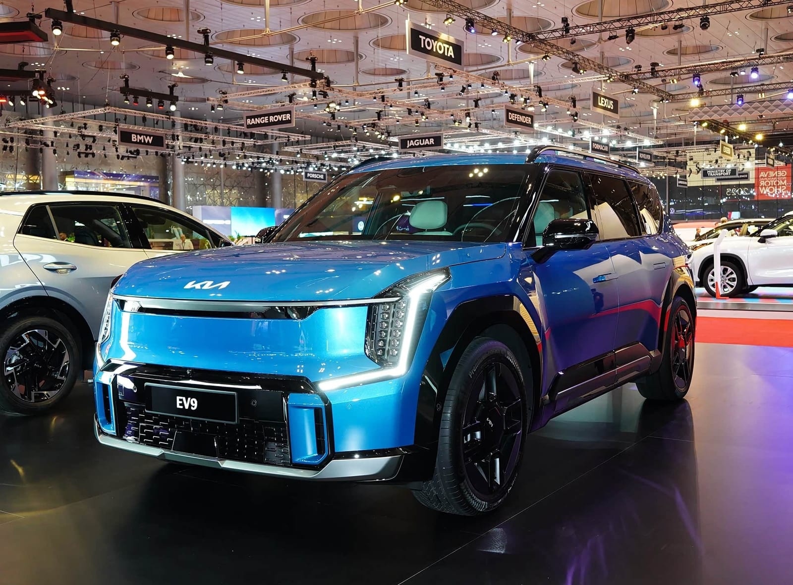 Kia EV9 RWD Long Range 2024, առջևից անկյունագծով