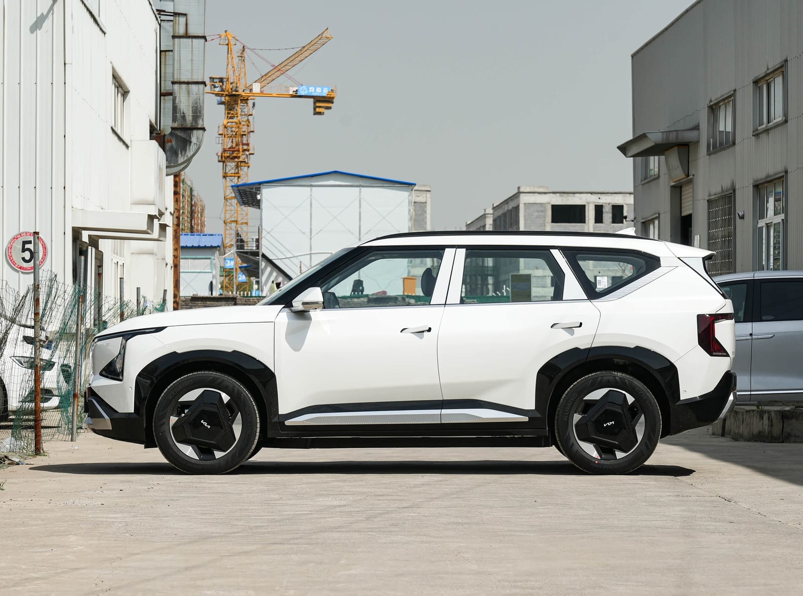 Kia EV5 Air 720 km FWD 2025, կողքից