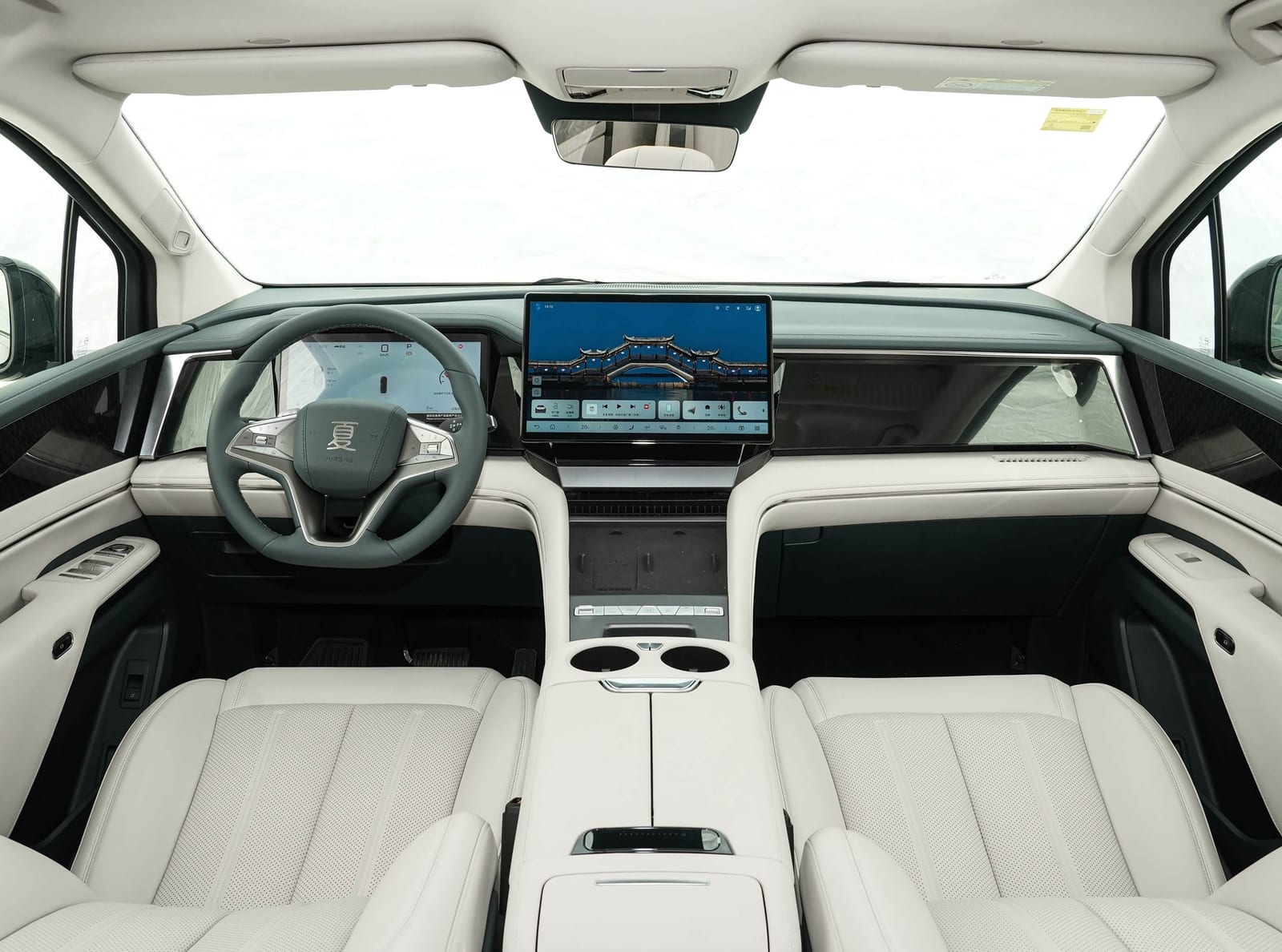BYD Xia DM-i Excellence 180KM 2025, սրահ