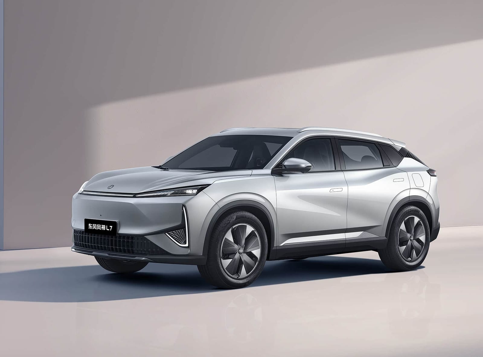 Dongfeng Aeolus L7 EV 530KM 2026, առջևից անկյունագծով