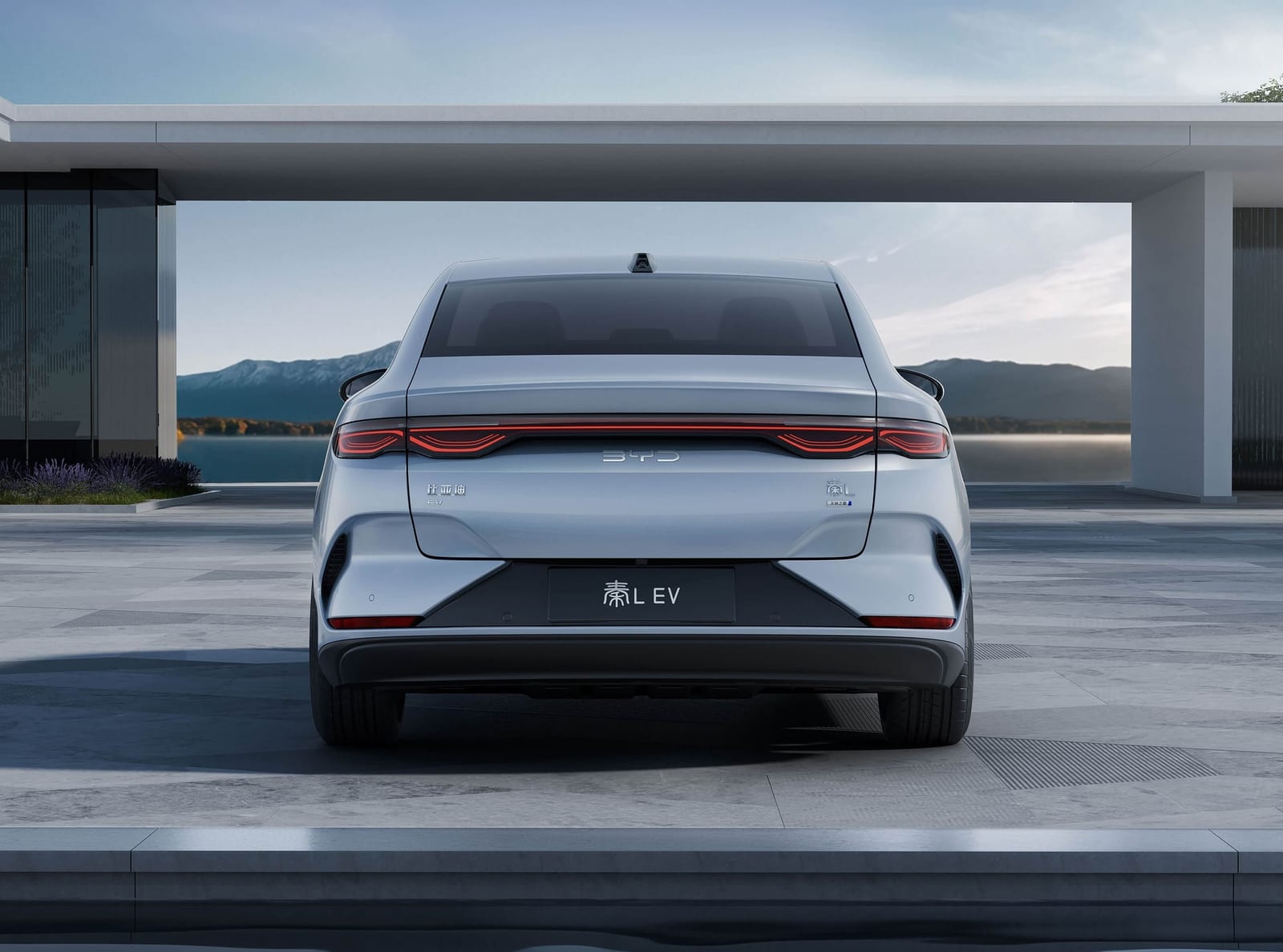 BYD Qin L 470KM Leading 2026, հետևից