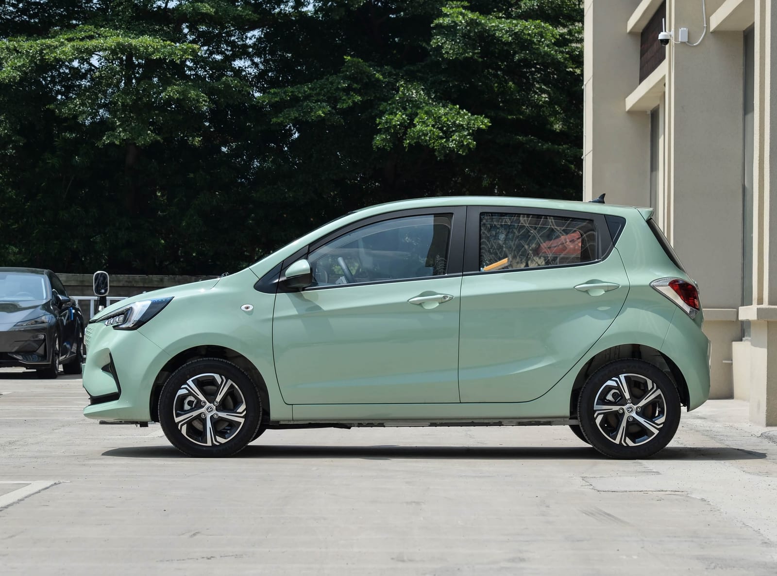 CHANGAN BEN BEN E-STAR 1Charging 2024, կողքից