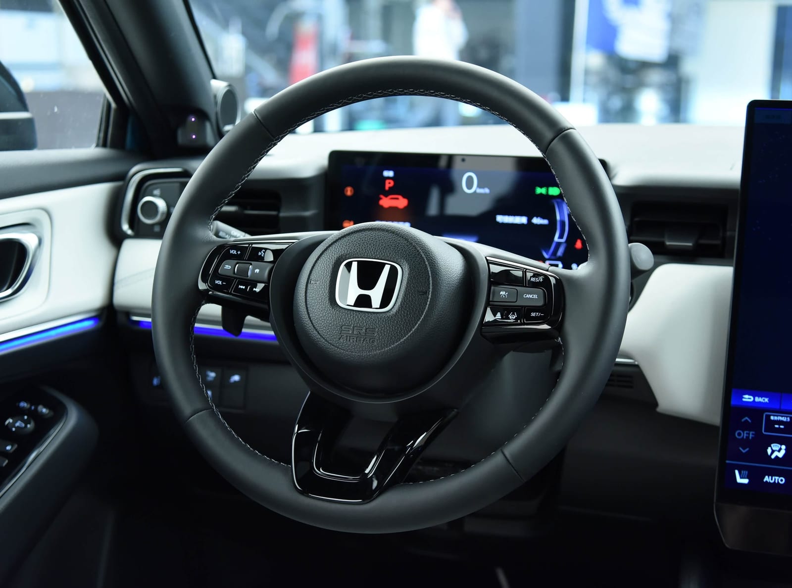 Honda e:NS1 Full 2023, վահանակ
