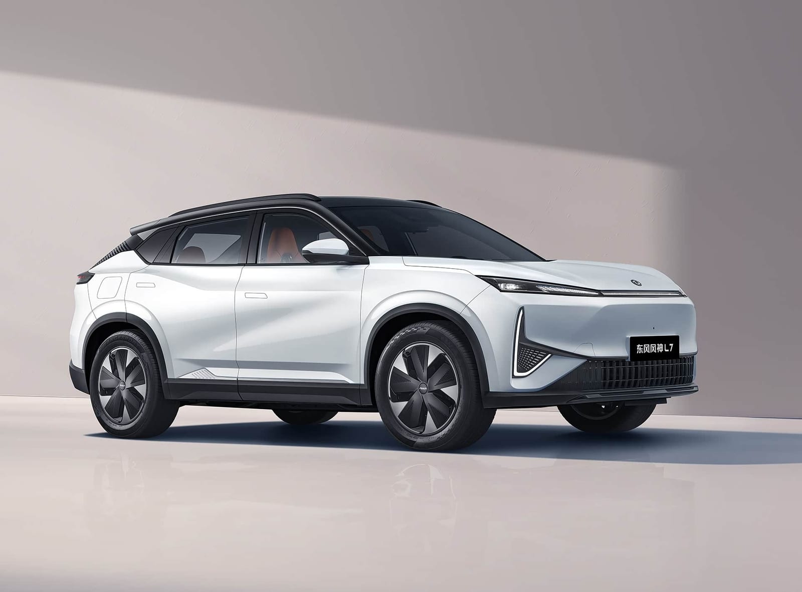 Dongfeng Aeolus L7 EV 530KM 2026, կողքից