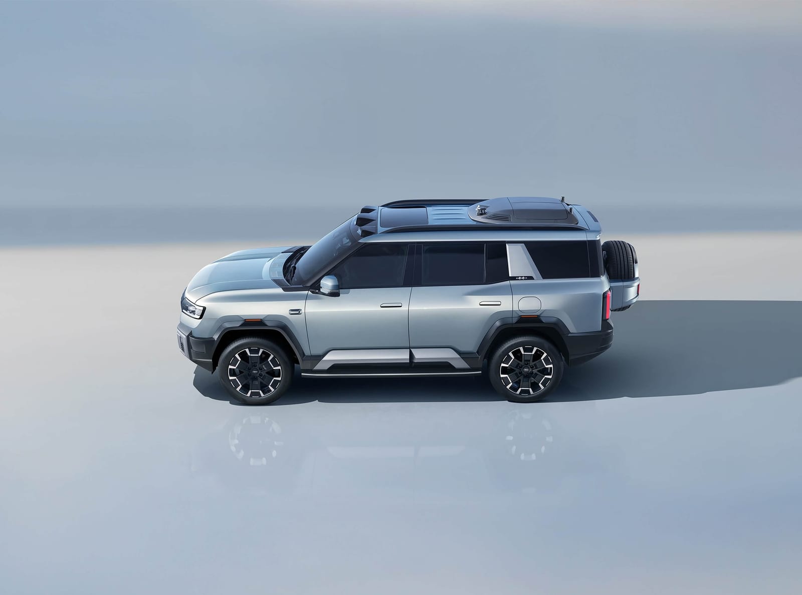 BYD Leopard 8 Flagship 7-seat 2025, կողքից