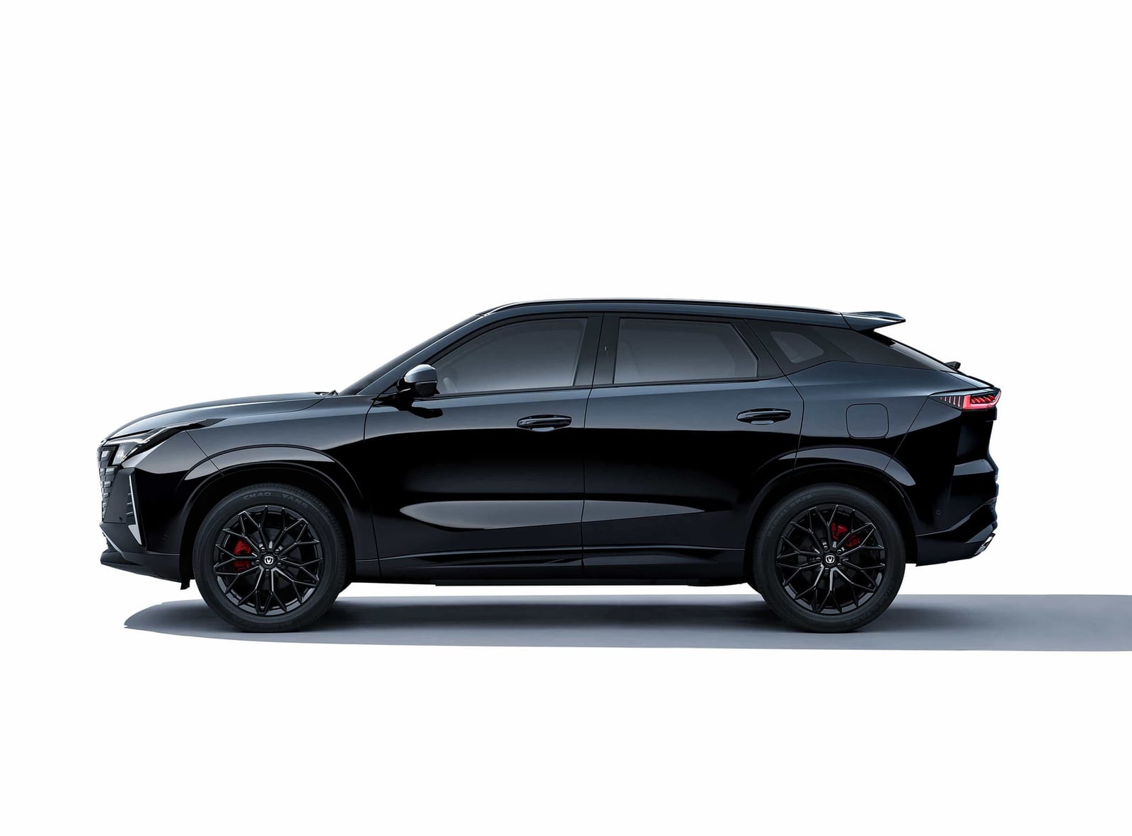 CHANGAN UNI-Z Progressive 130 km 2026, կողքից