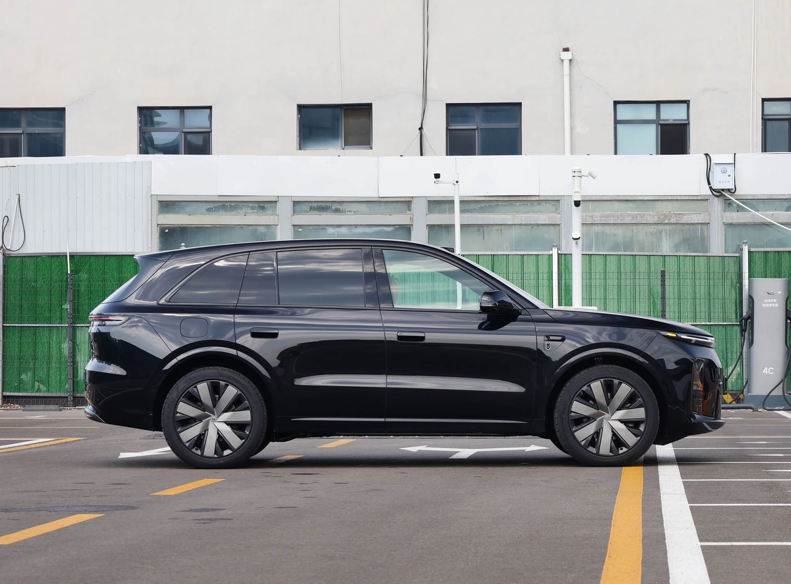 LIXIANG L6 Max 2025, կողքից