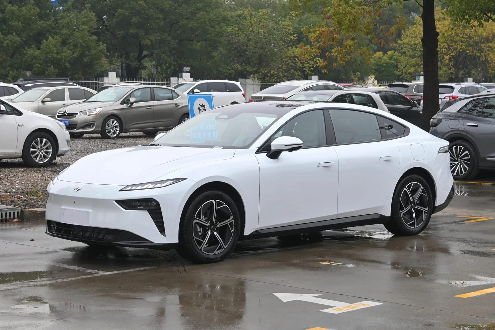 Dongfeng 007 230 Max Cruise Edition 2026, կողքից
