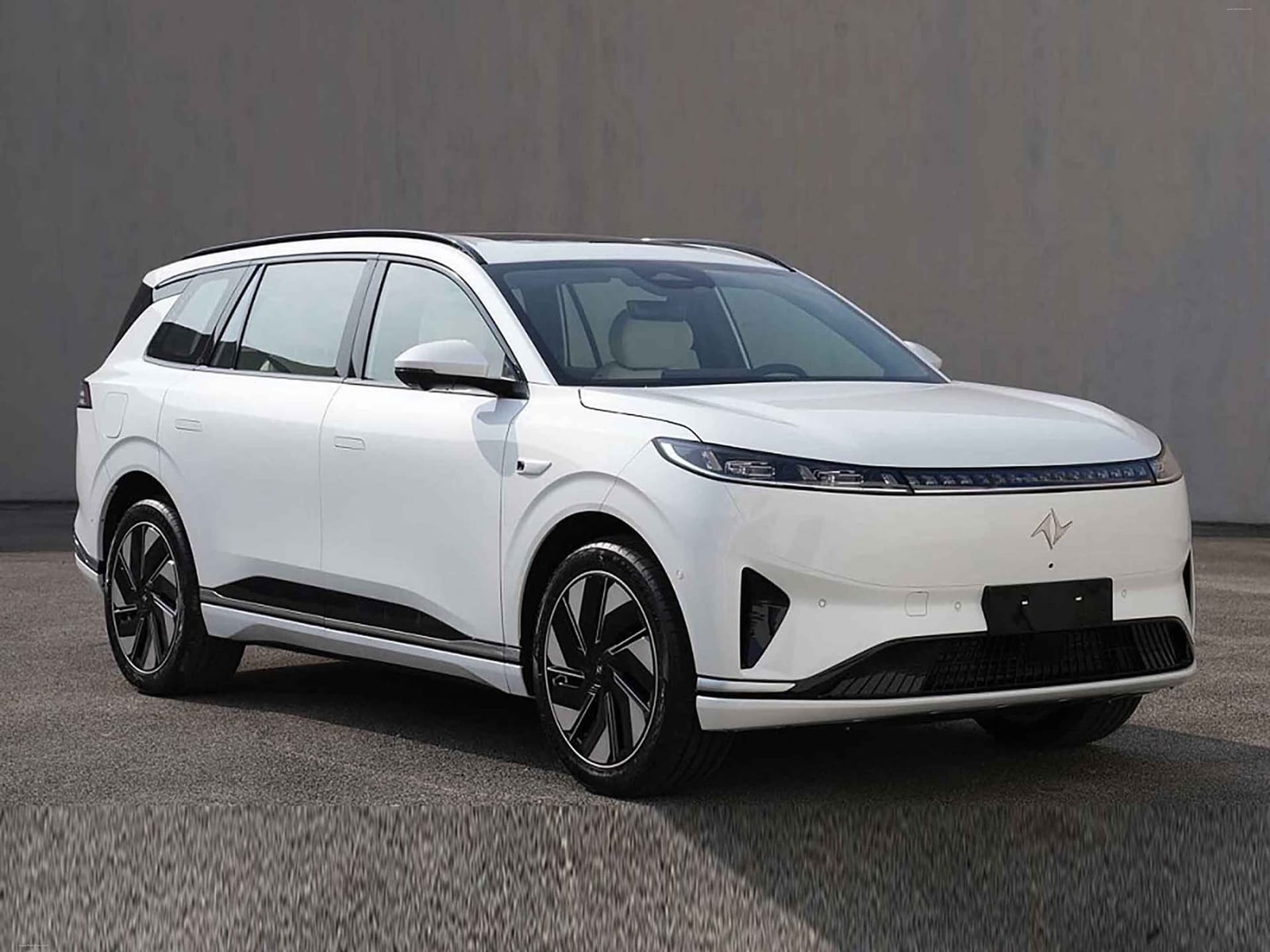 Dongfeng 008 REEV 6-seat RWD 2026, առջևից անկյունագծով