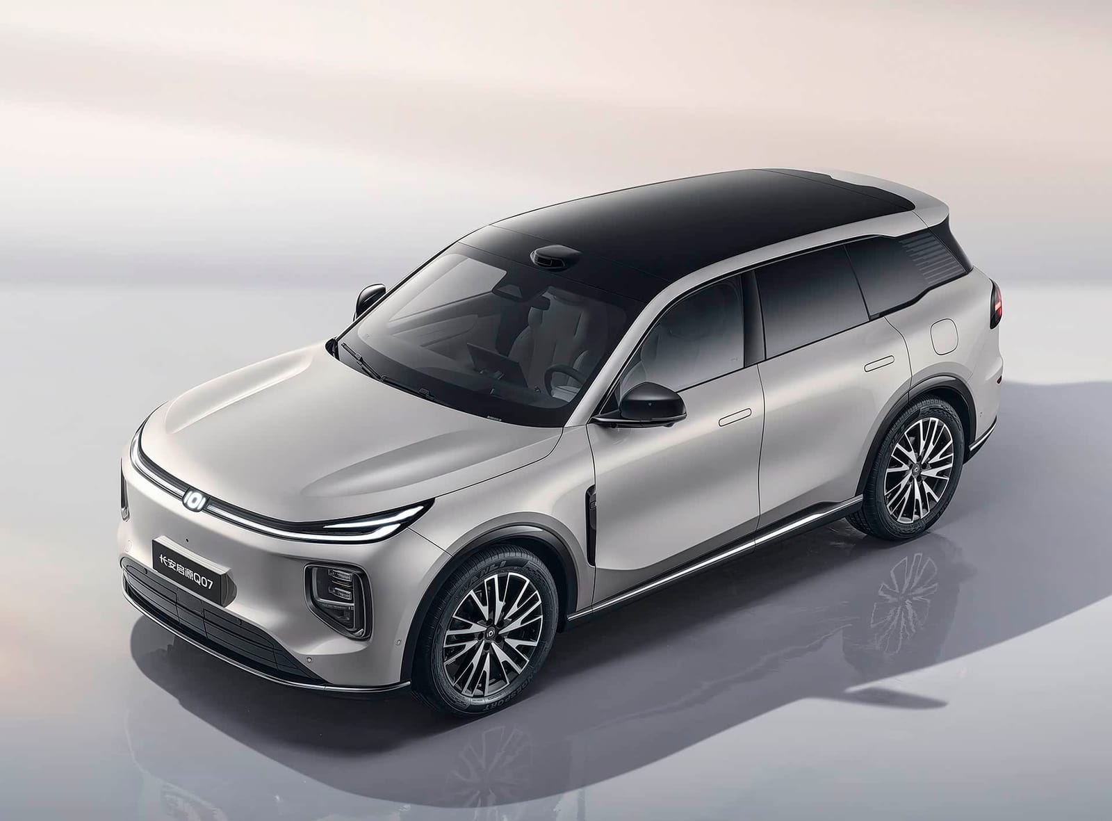 CHANGAN NEVO Q07 PHEV Smart Drive Flagship 215 2026, առջևից անկյունագծով