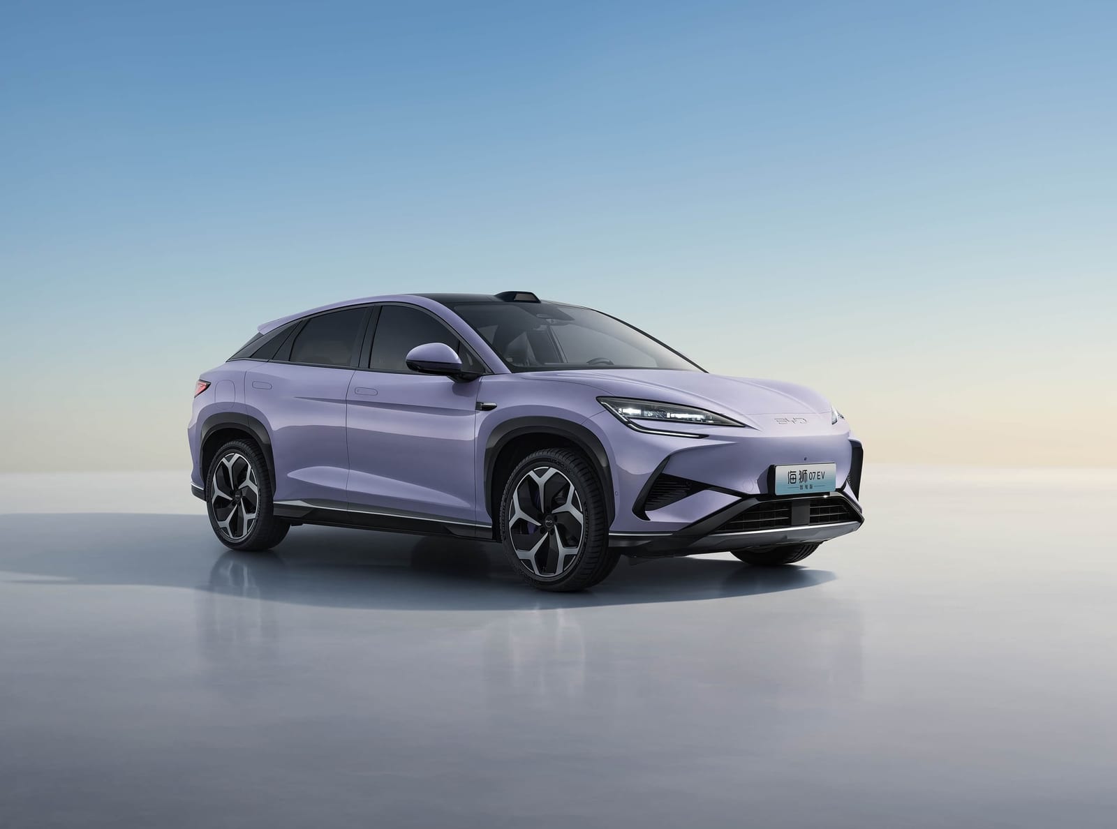 BYD Sea Lion 07 Smart Driving AWD 550 կմ 2026, առջևից անկյունագծով