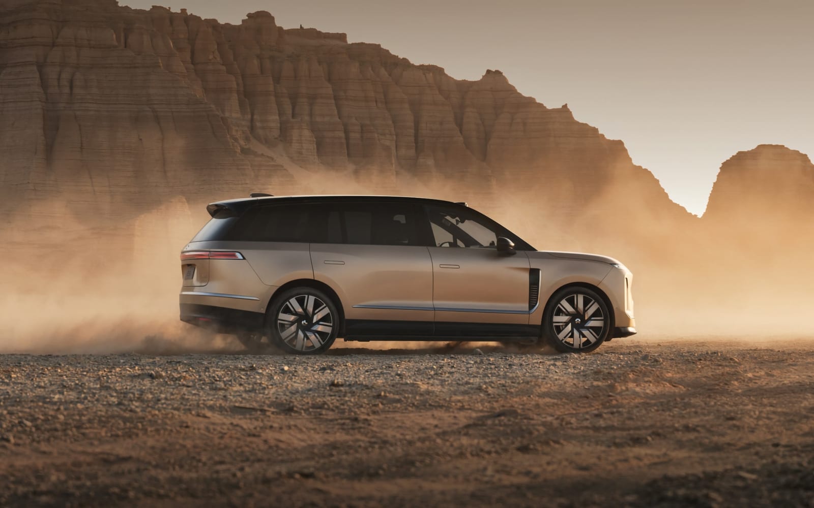 NIO ES9 102 kWh AWD 2026, կողքից