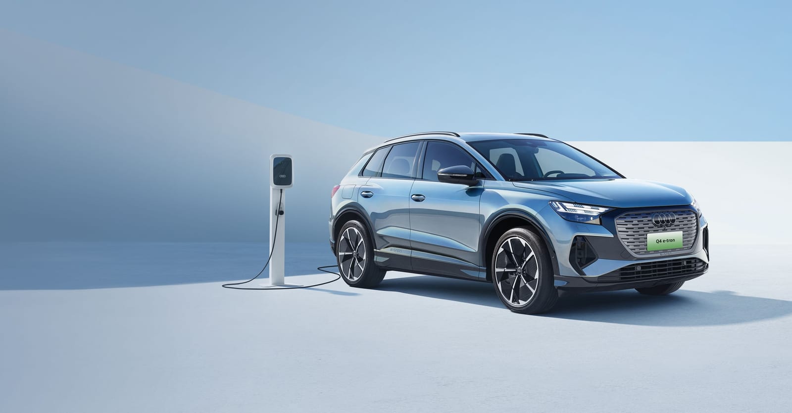AUDI e-tron 40 2025, առջևից անկյունագծով