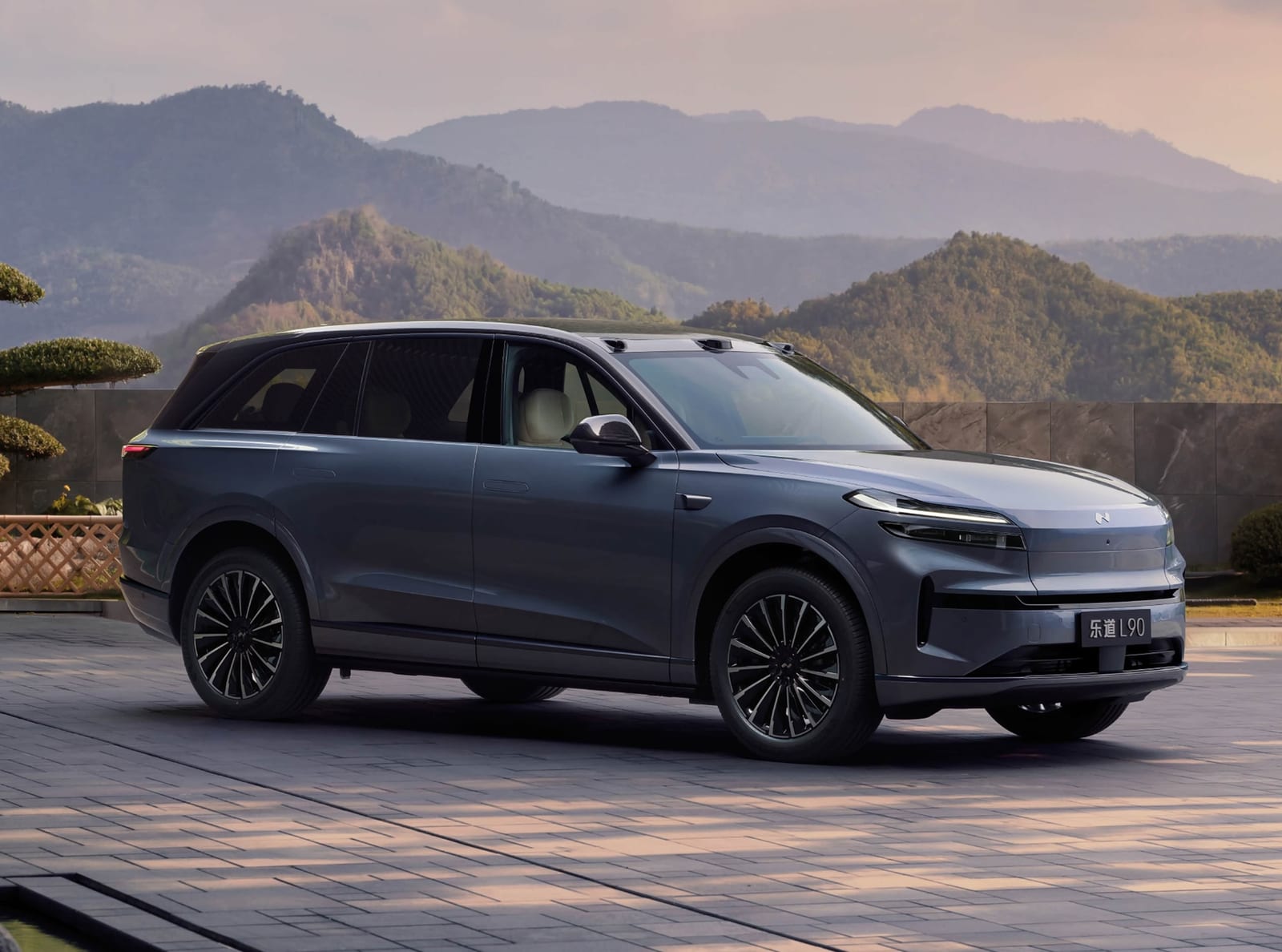 ONVO L90 AWD 85 kWh 2026, կողքից