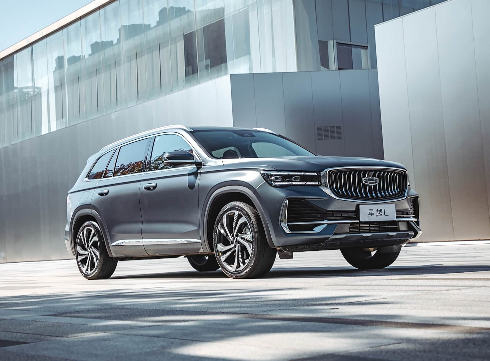 Geely Monjaro GF 2025, առջևից անկյունագծով