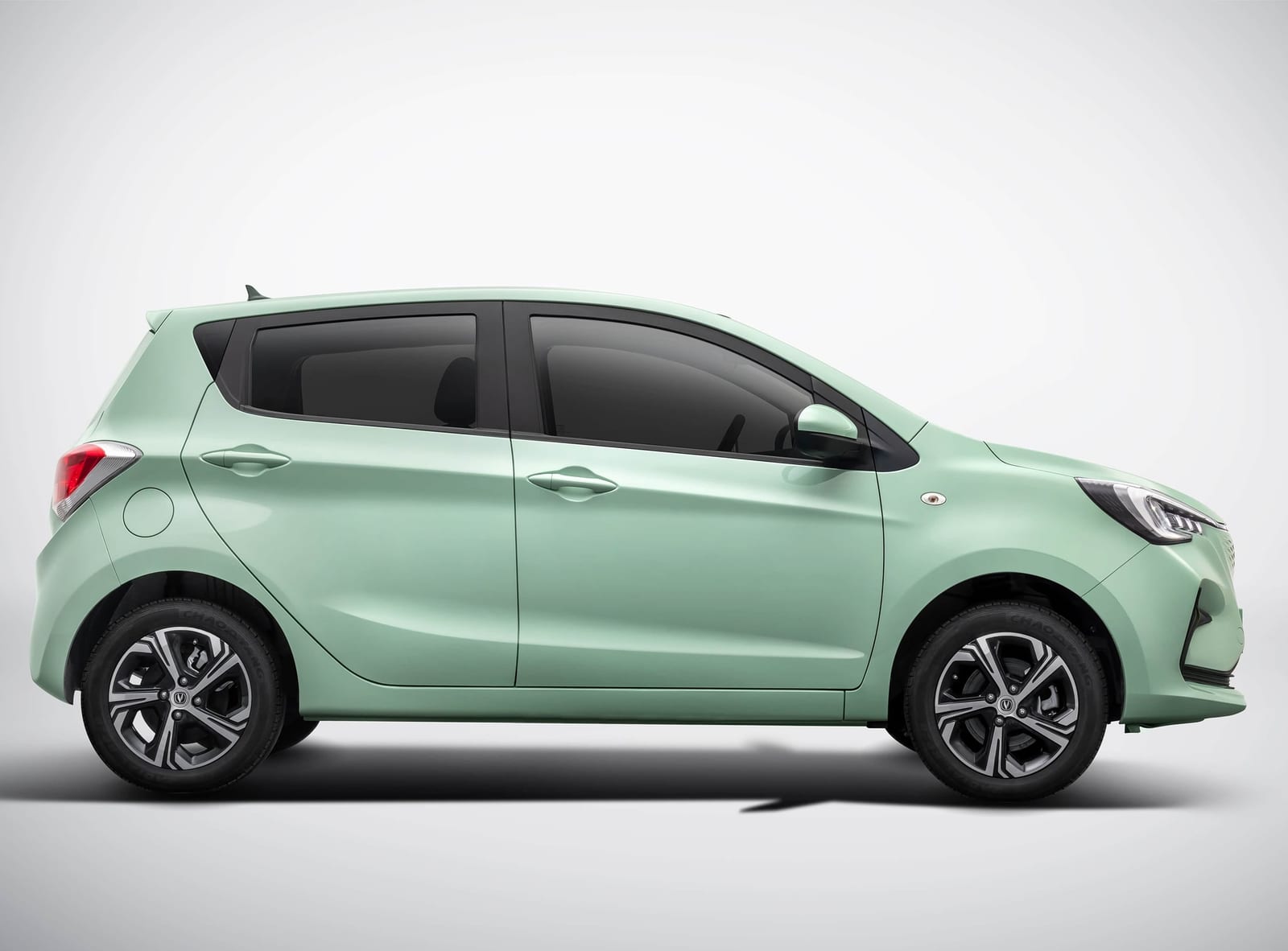 CHANGAN BEN BEN E-STAR 1Charging 2024, կողքից