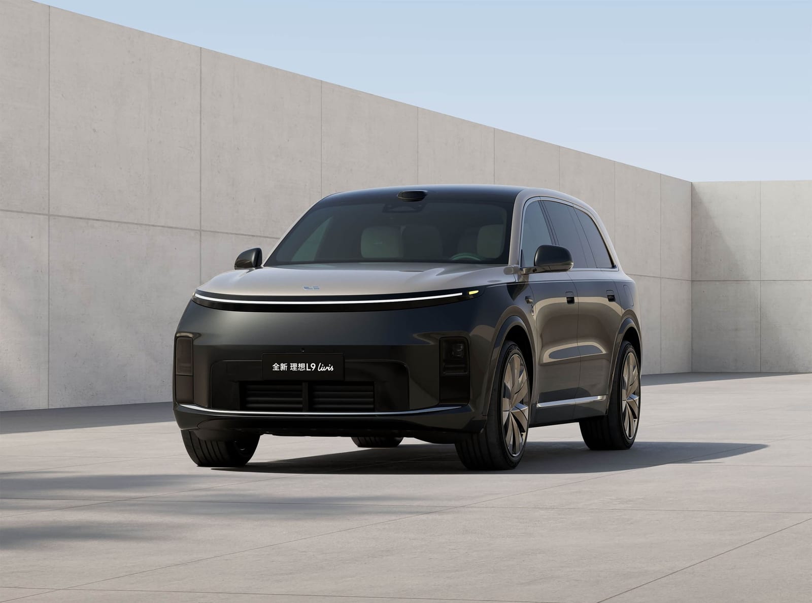 LIXIANG L9 LIVIS 2026, առջևից անկյունագծով